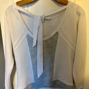 Long sleeved tie top